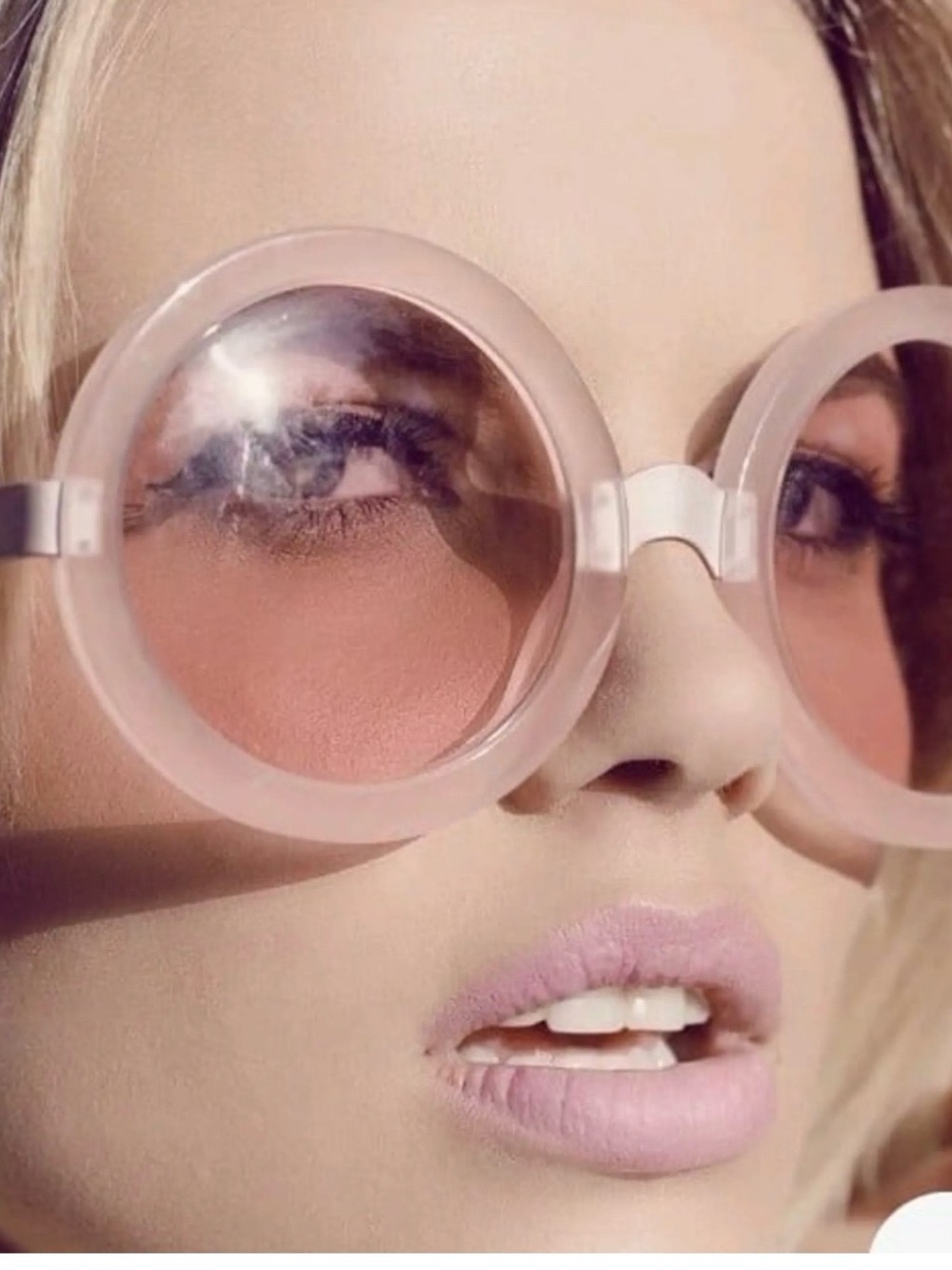 Wildfox BARBIE Malibu( rosewater) Oversized Round Sunglasses in Pink